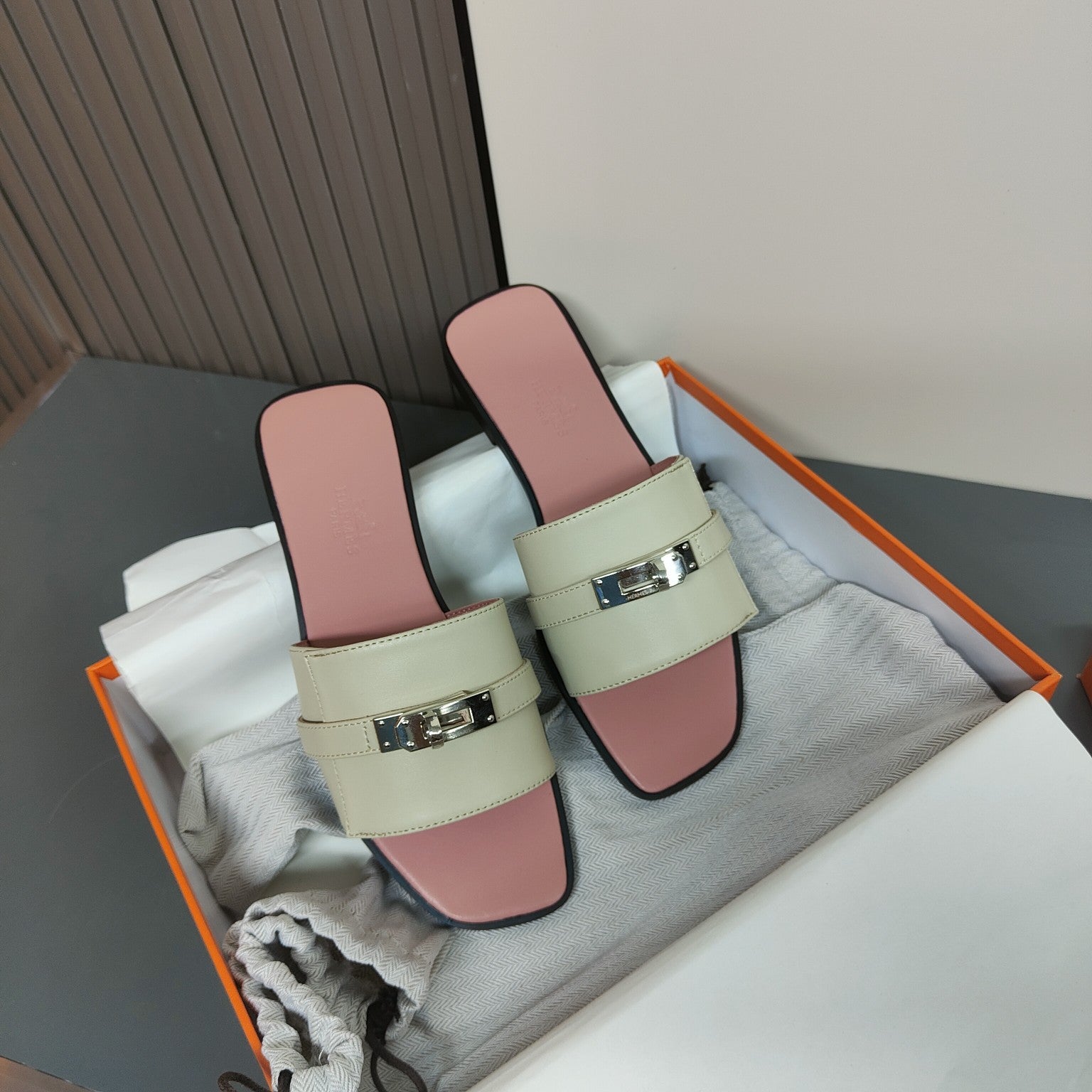 Colorblock Leather Flat Slides