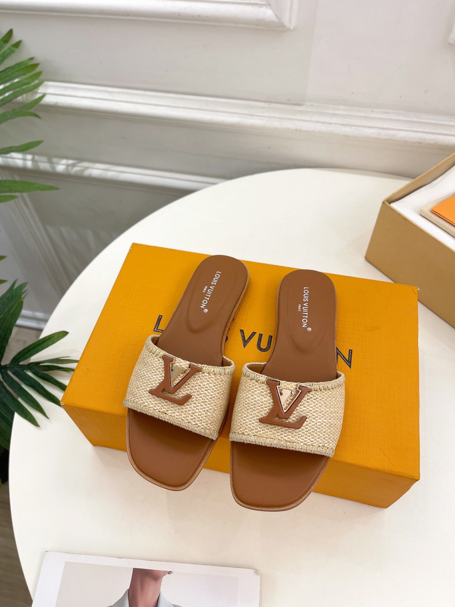 Straw Flat Slippers