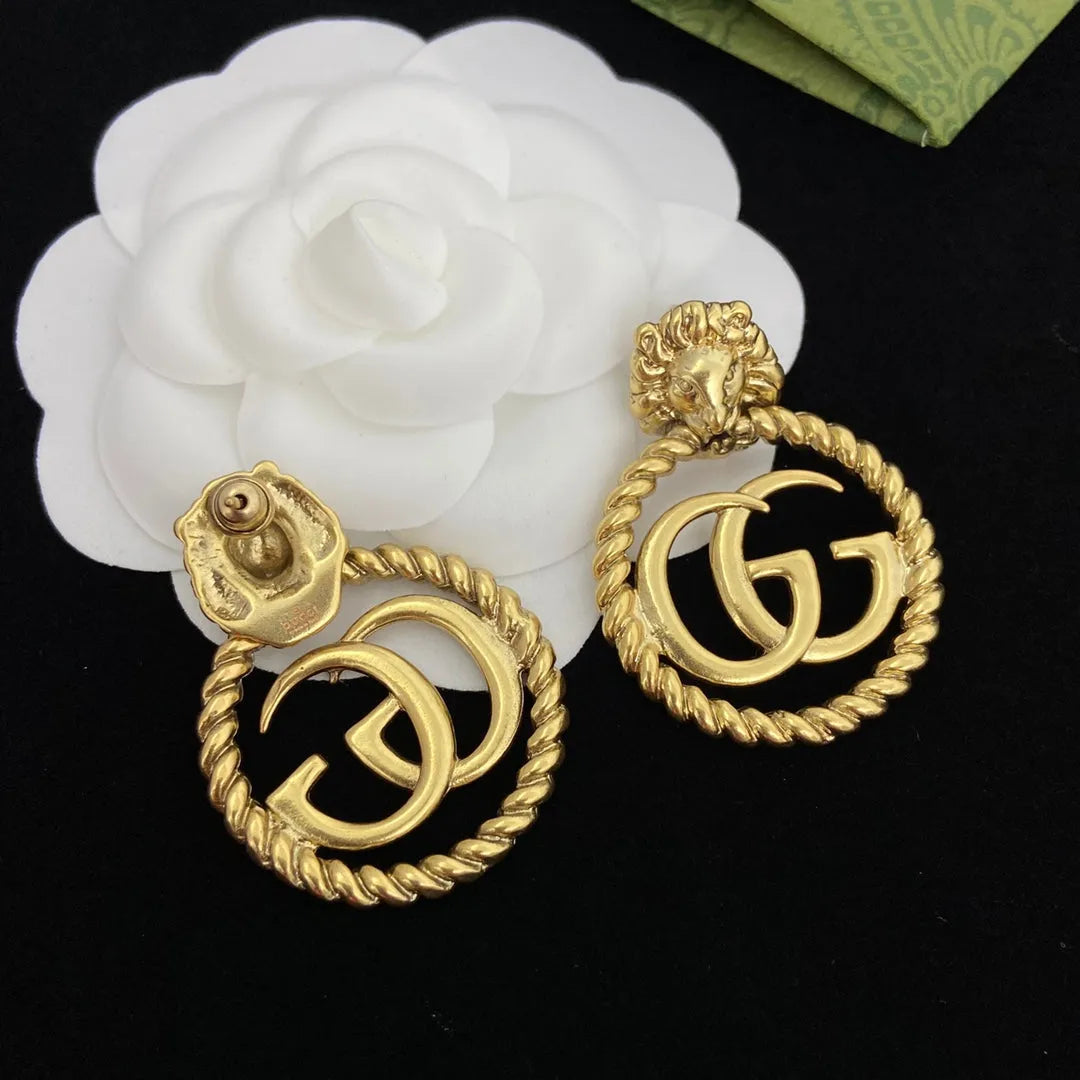 Vintage Lion Earring and Necklace Set