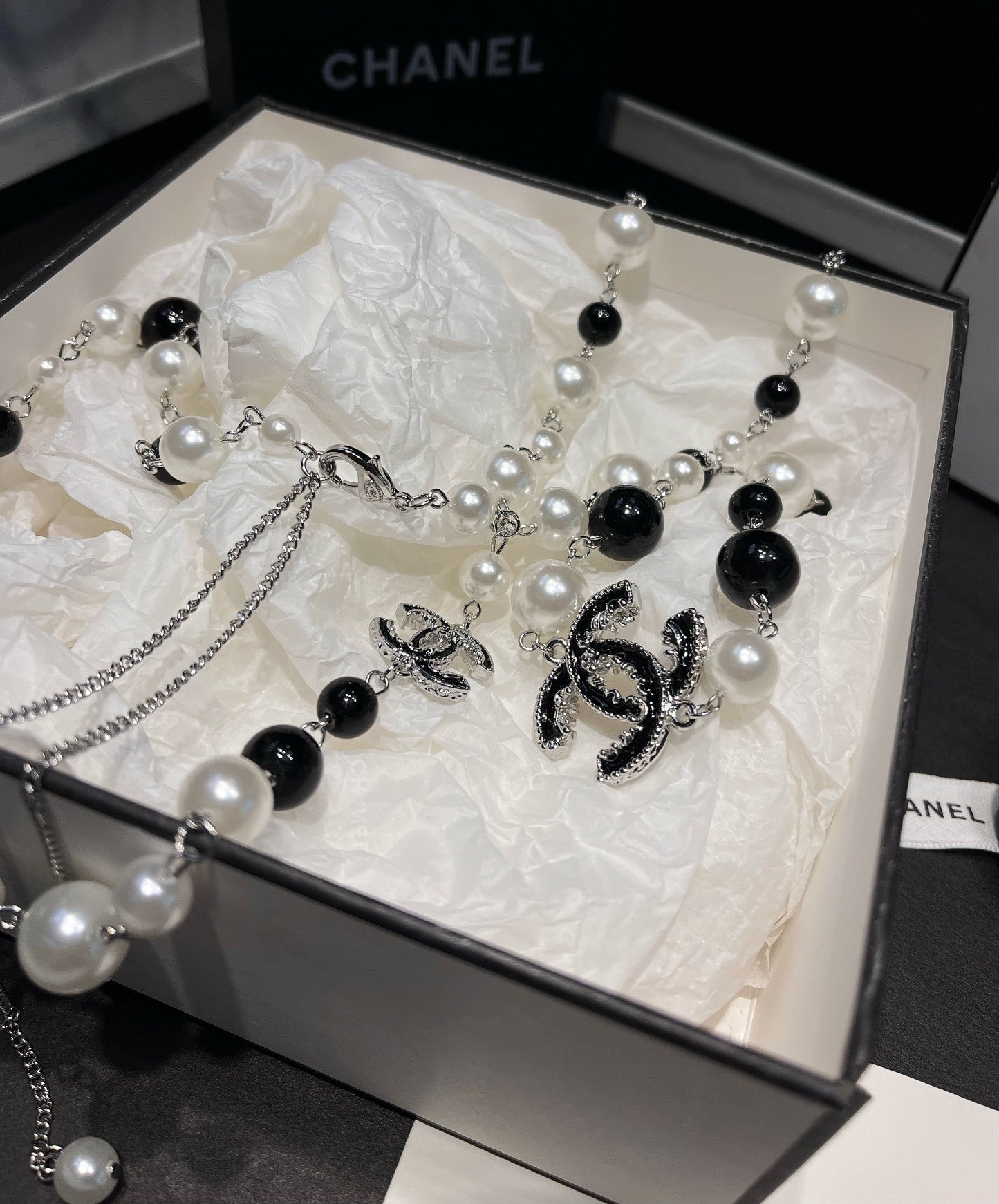 Enamel Double Pearl Necklace