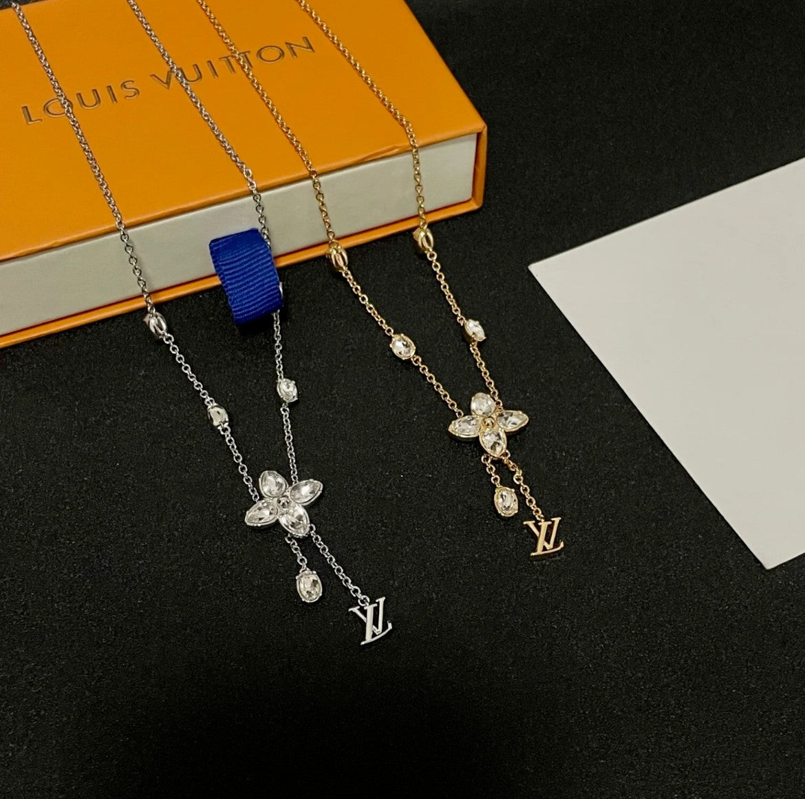 Floral crystal pendant necklace