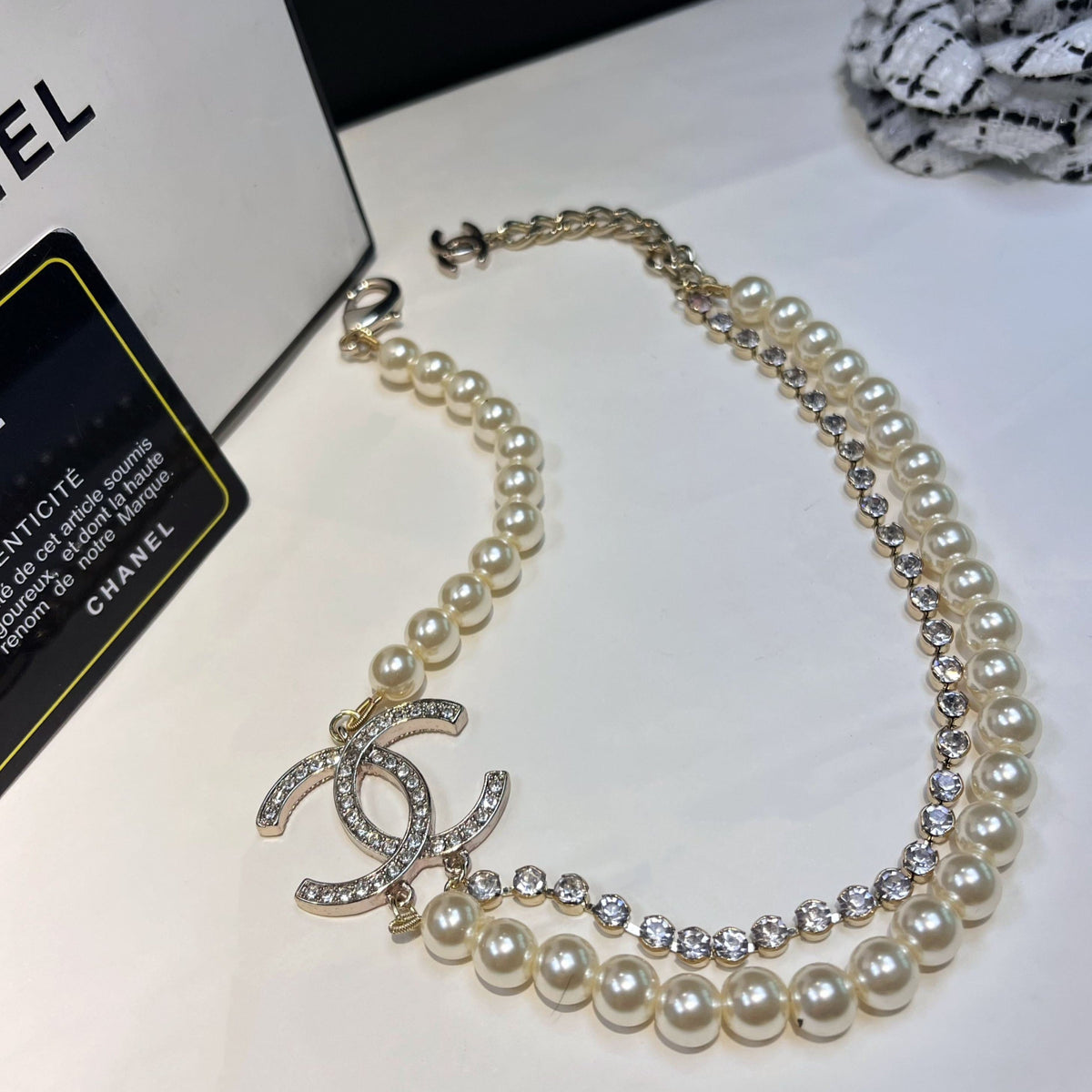 Elegant double pearl necklace