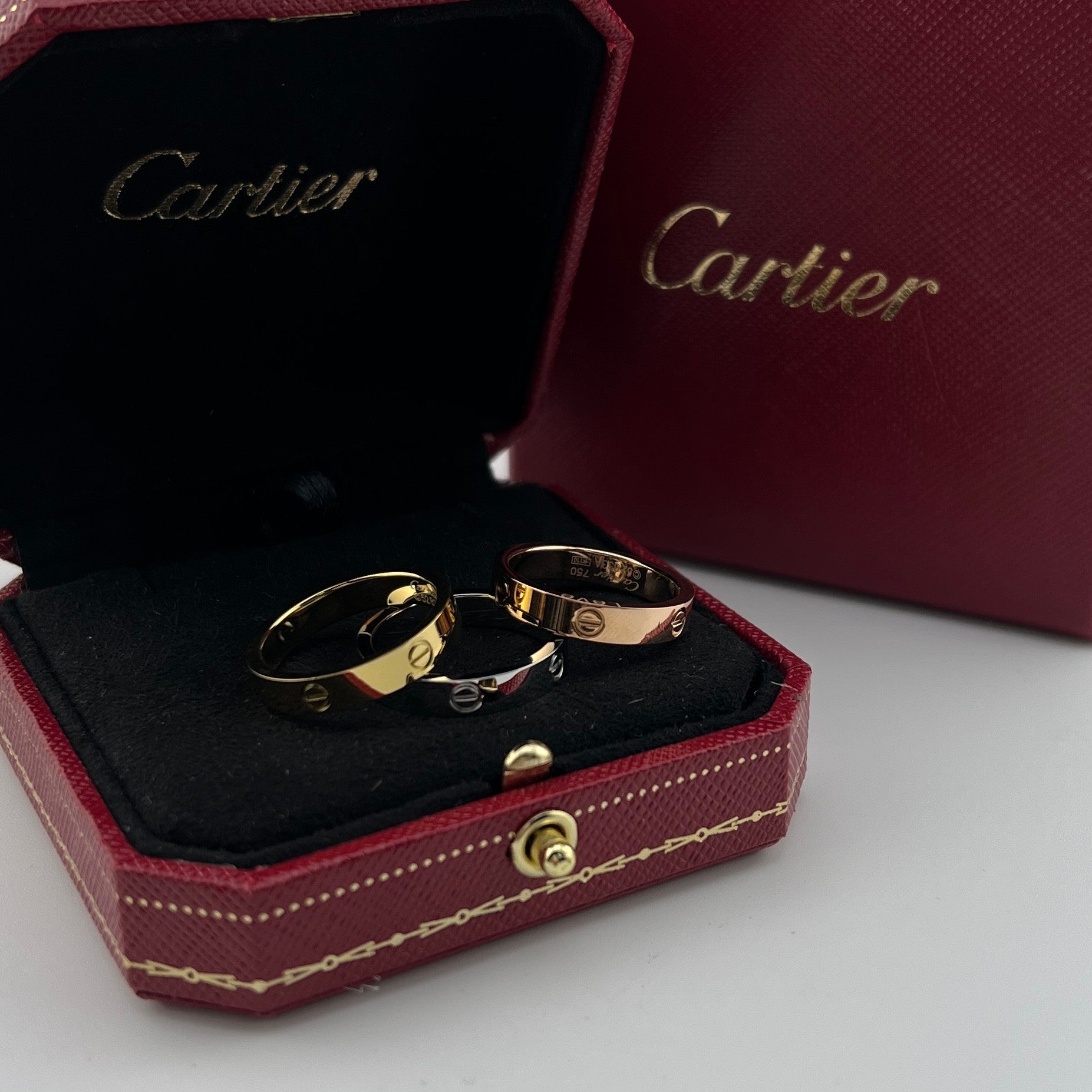 Classic Love Ring