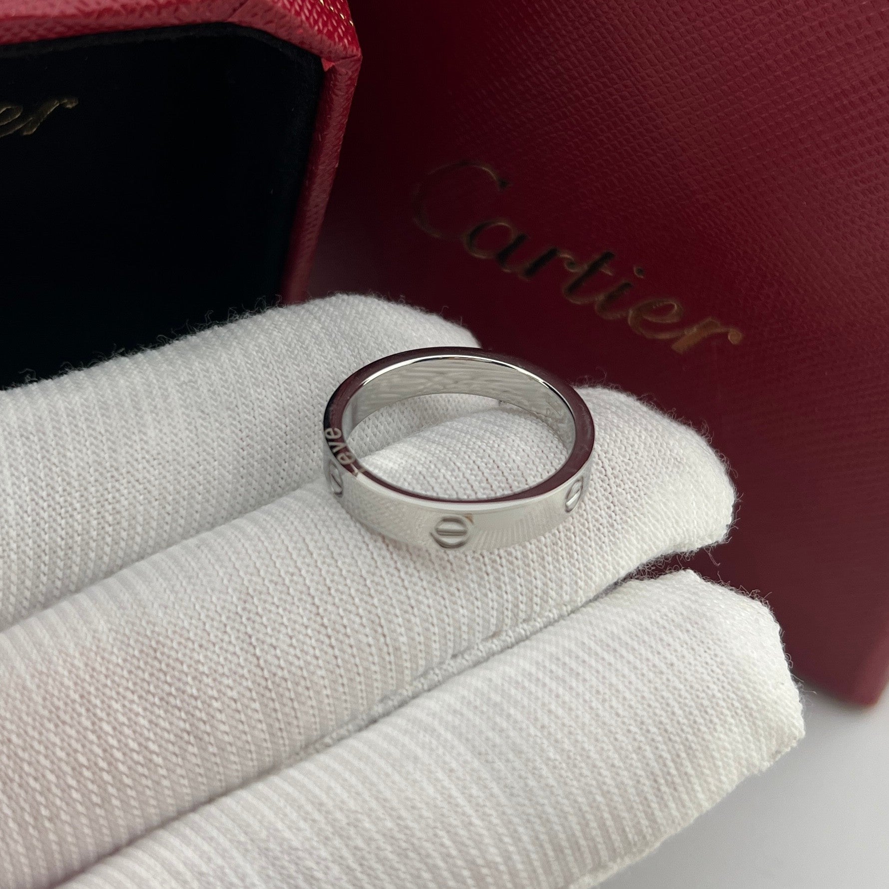 Classic Love Ring