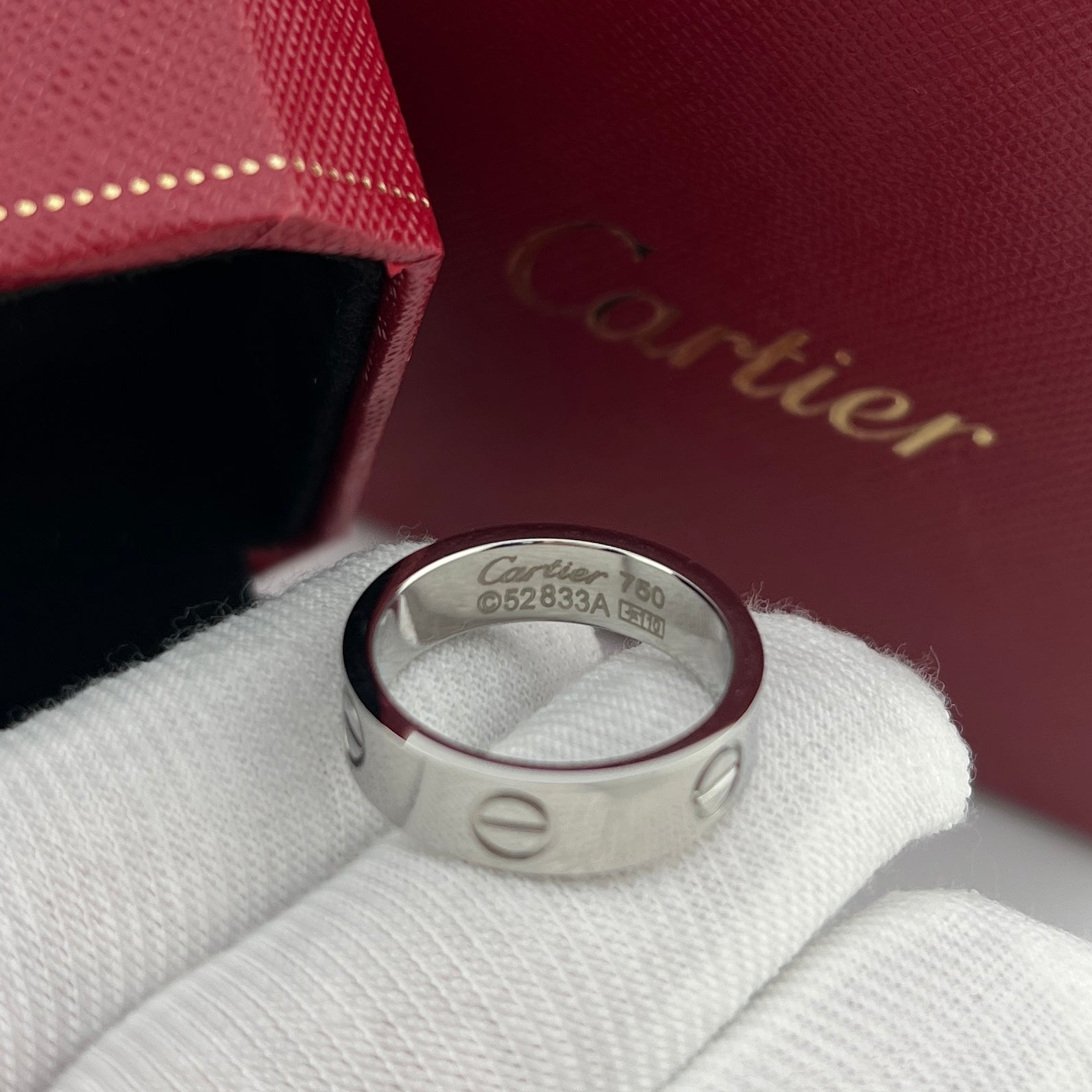 Classic Love Ring