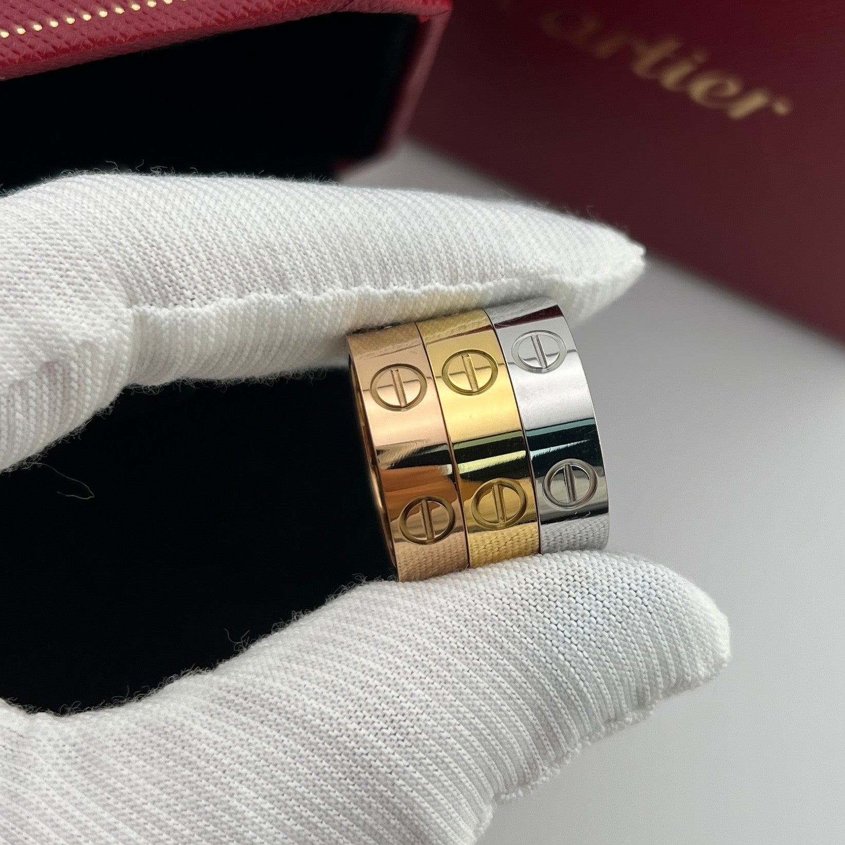Classic Love Ring