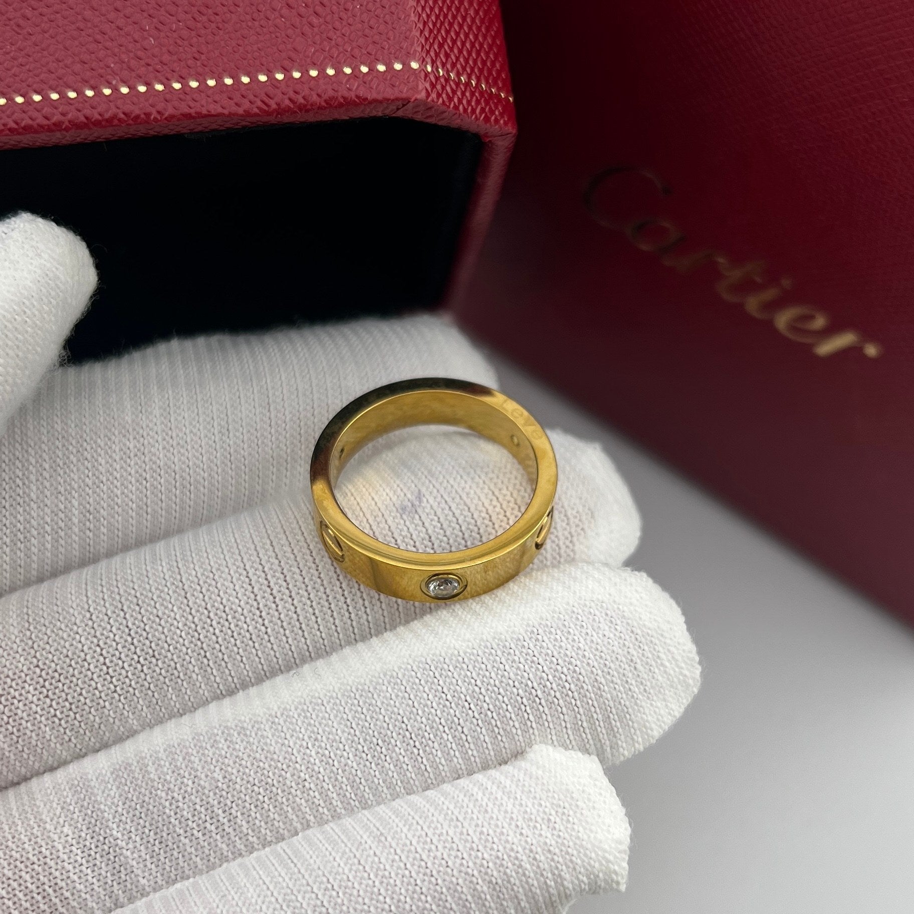 Classic 3 Diamonds Love Ring