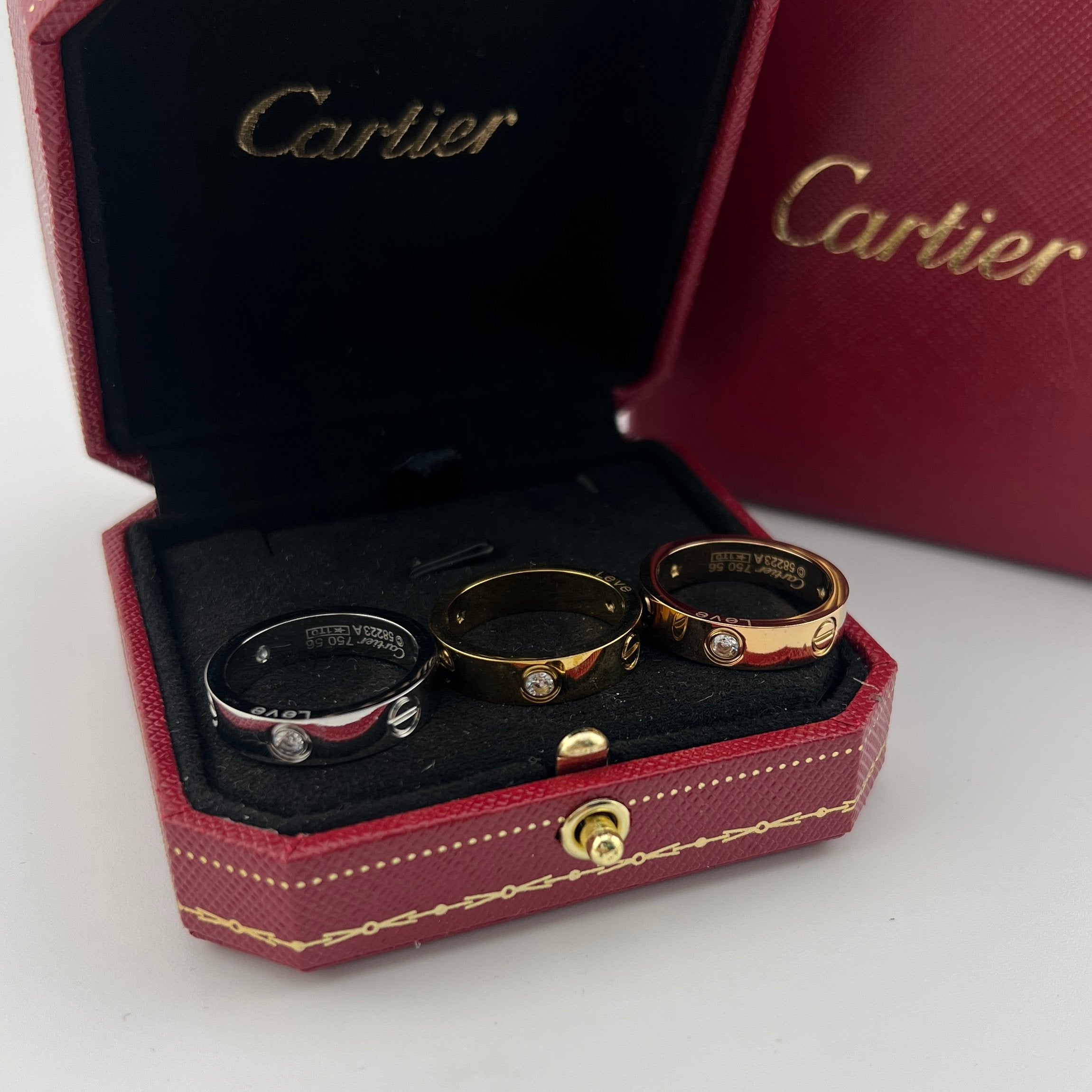 Classic 3 Diamonds Love Ring
