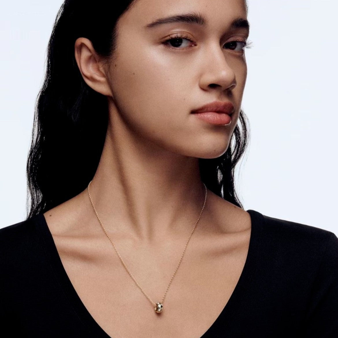 Checkerboard circle pendant necklace