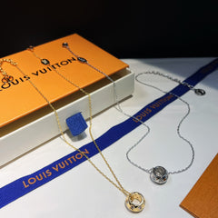 Checkerboard circle pendant necklace
