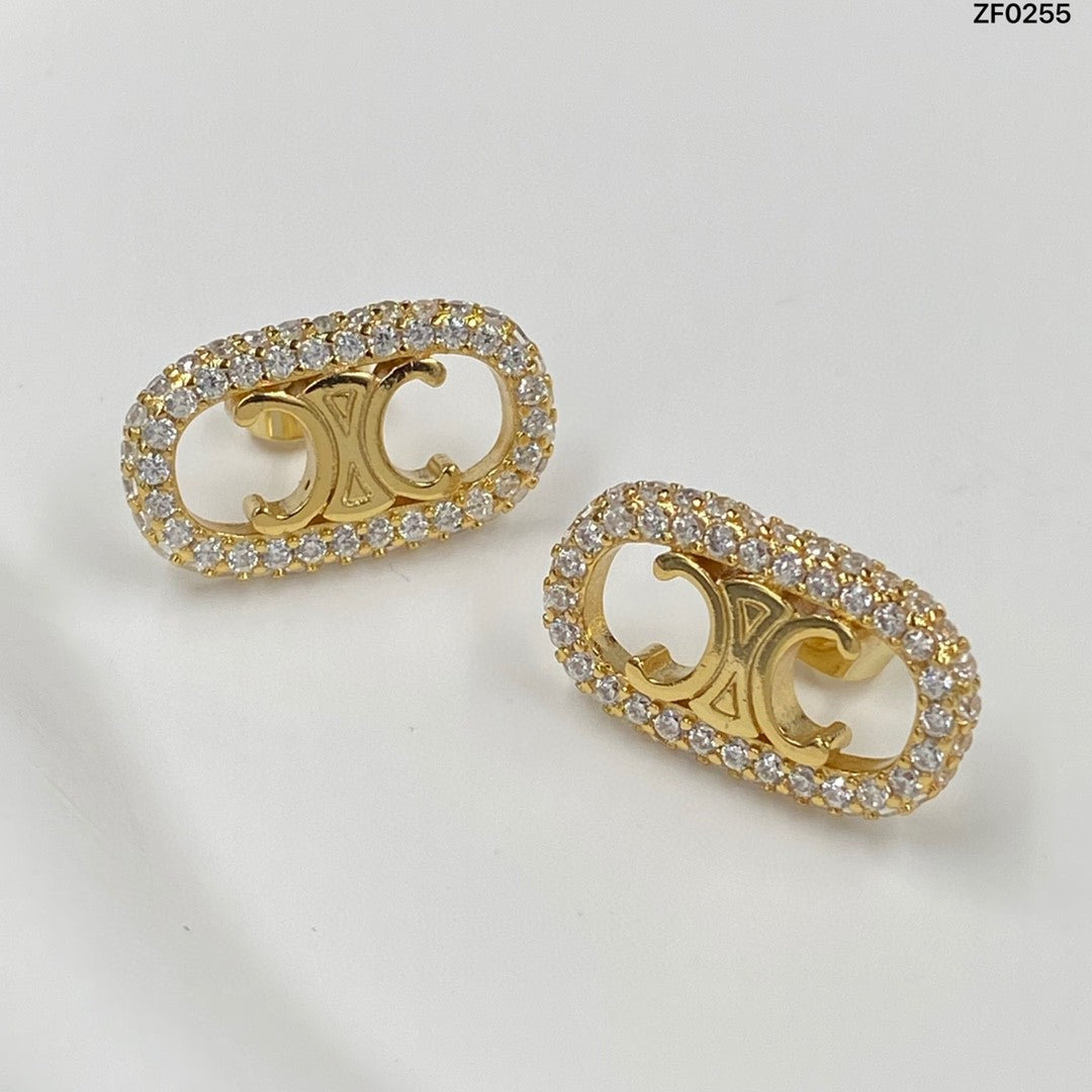 Fashionable rhinestone stud earrings