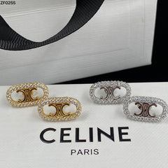 Fashionable rhinestone stud earrings