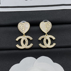 Fashionable heart earrings