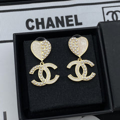 Fashionable heart earrings