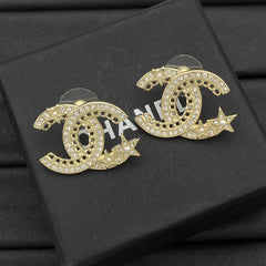 Star stud earrings