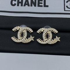 Star stud earrings