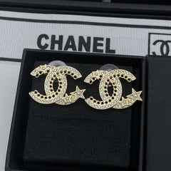 Star stud earrings