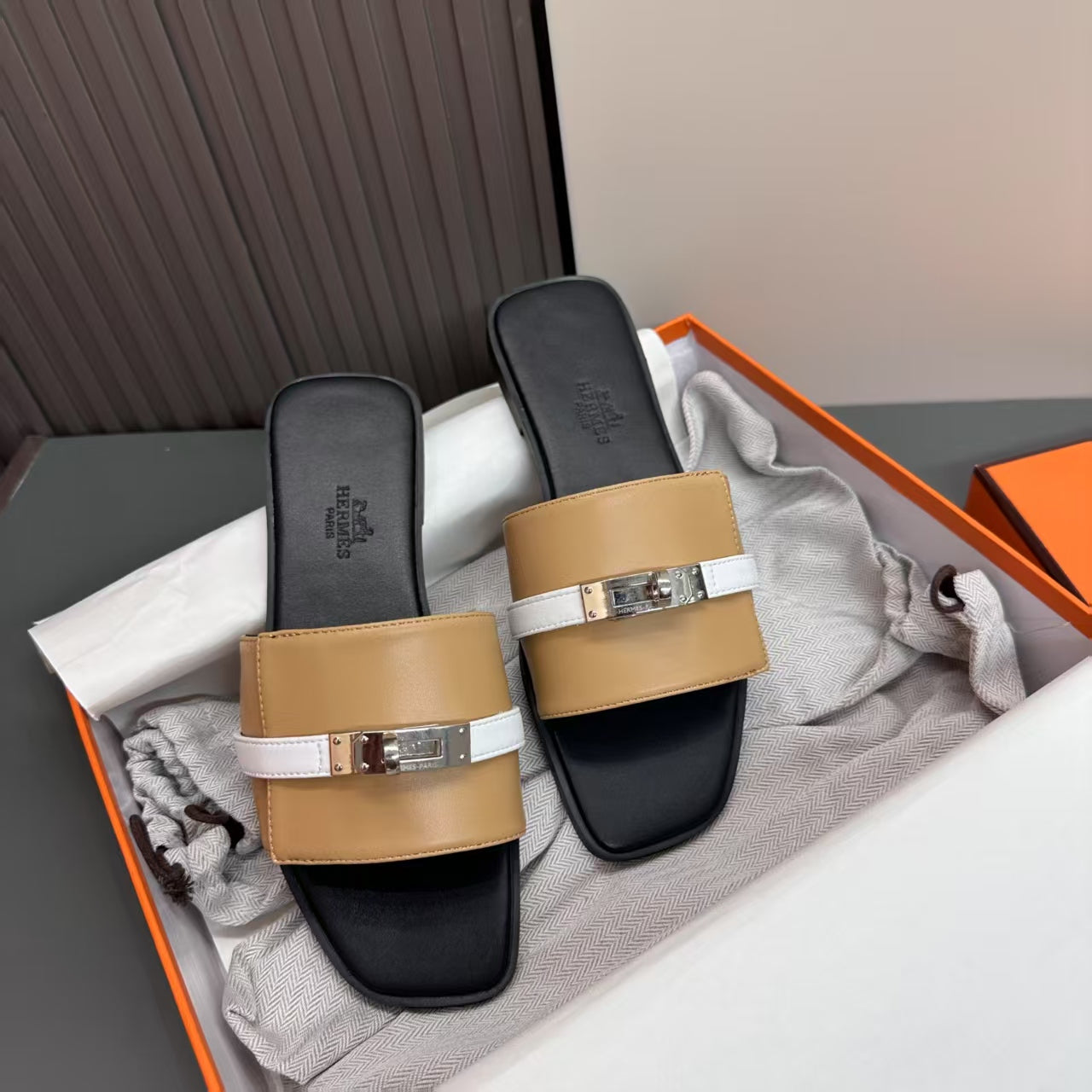 Colorblock Leather Flat Slides