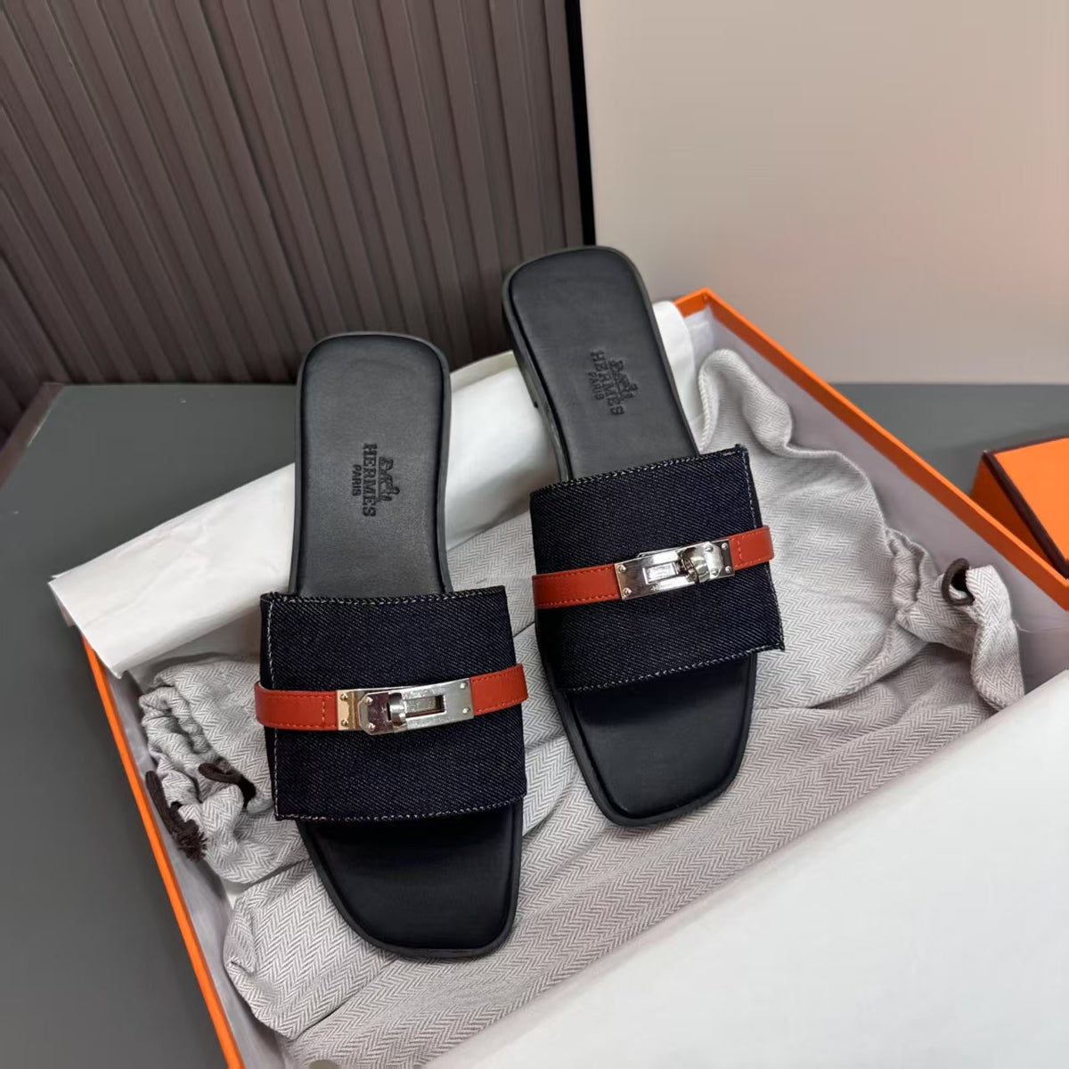 Colorblock Leather Flat Slides