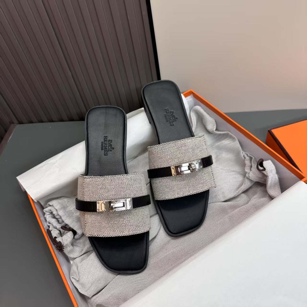 Colorblock Leather Flat Slides
