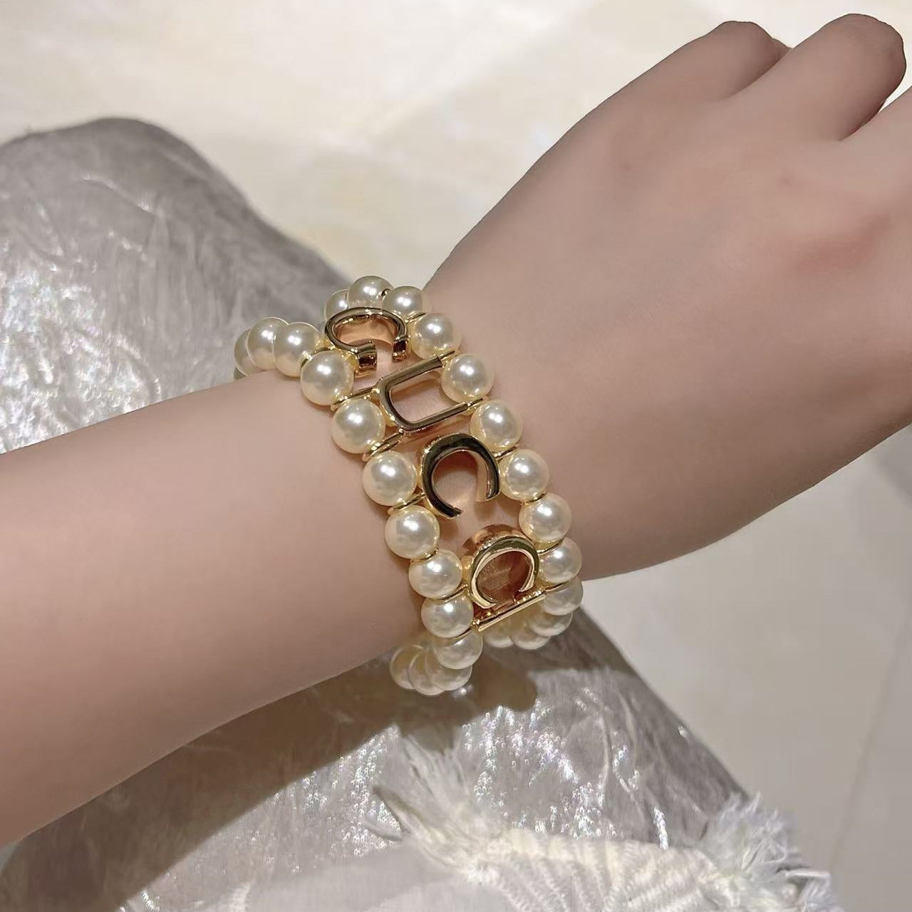 Fashion double-row pearl letter bracelet and necklace