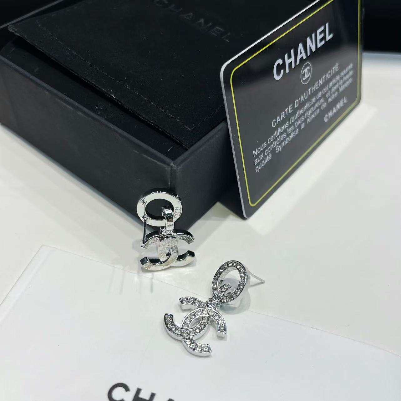 Diamond pendant earrings