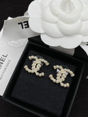 Elegant pearl stud earrings