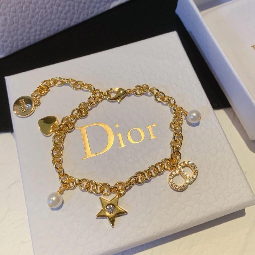 Fashion classic star charm bracelet