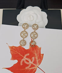 Fashionable diamond pendant earrings
