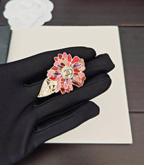 Colorful flower brooch