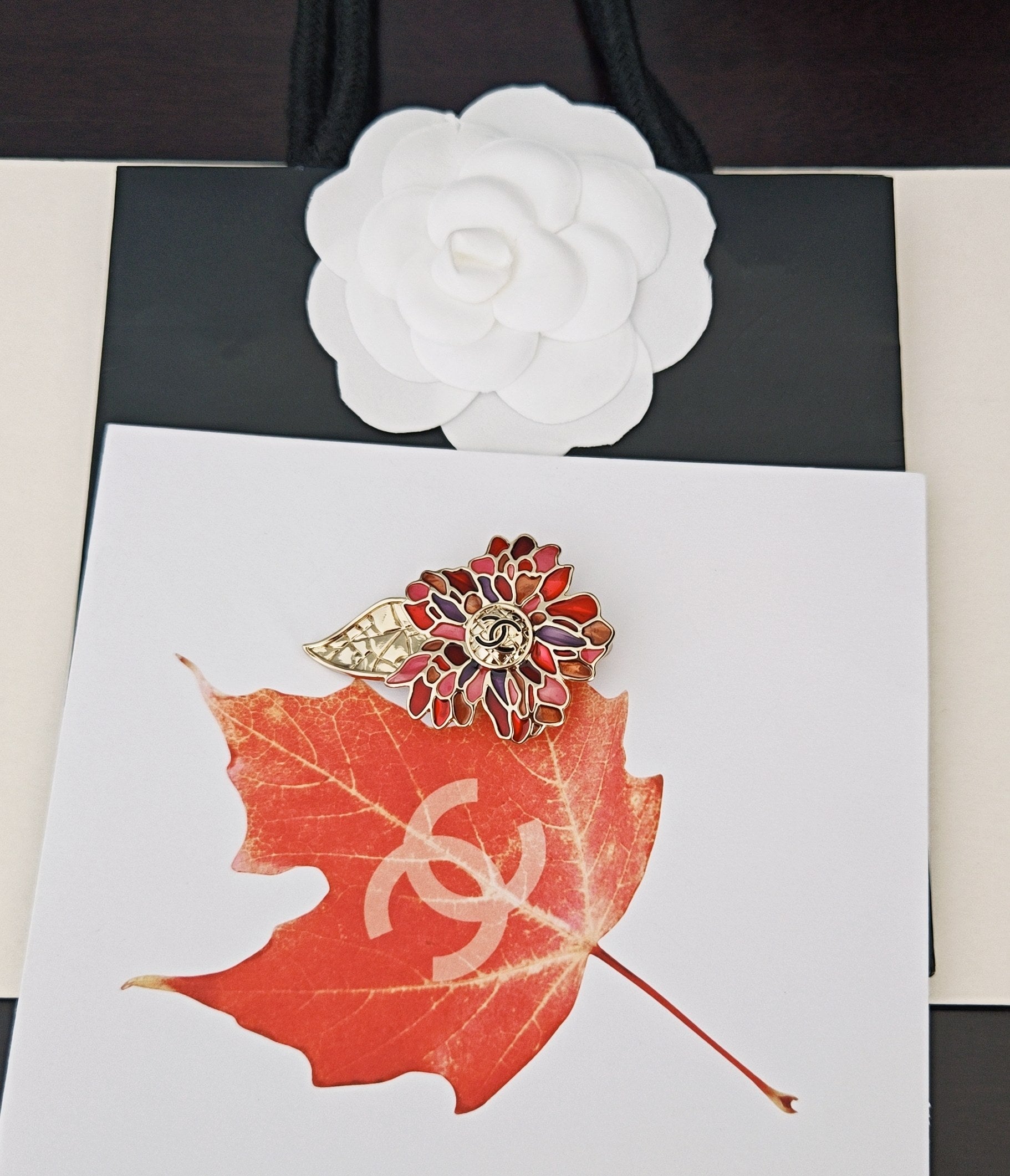Colorful flower brooch