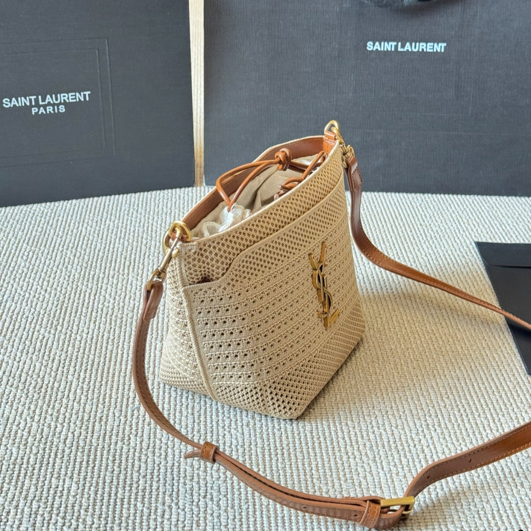 Fashion Raffia Gold Label Woven Small Bag