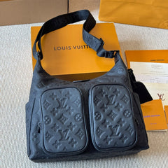 Fashion Men's Embossed Black Messenger Bag