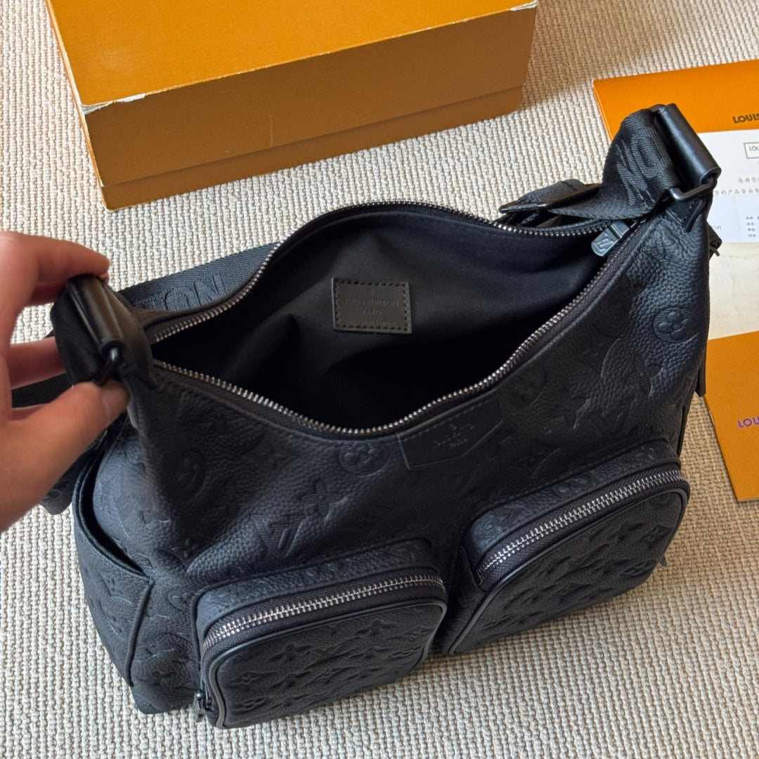 Fashion Men's Embossed Black Messenger Bag