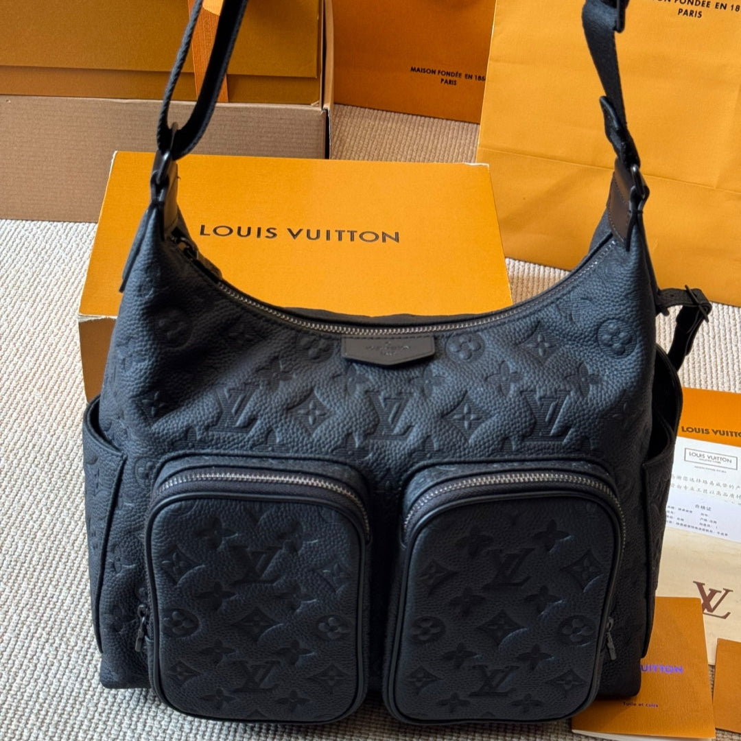 Fashion Men's Embossed Black Messenger Bag