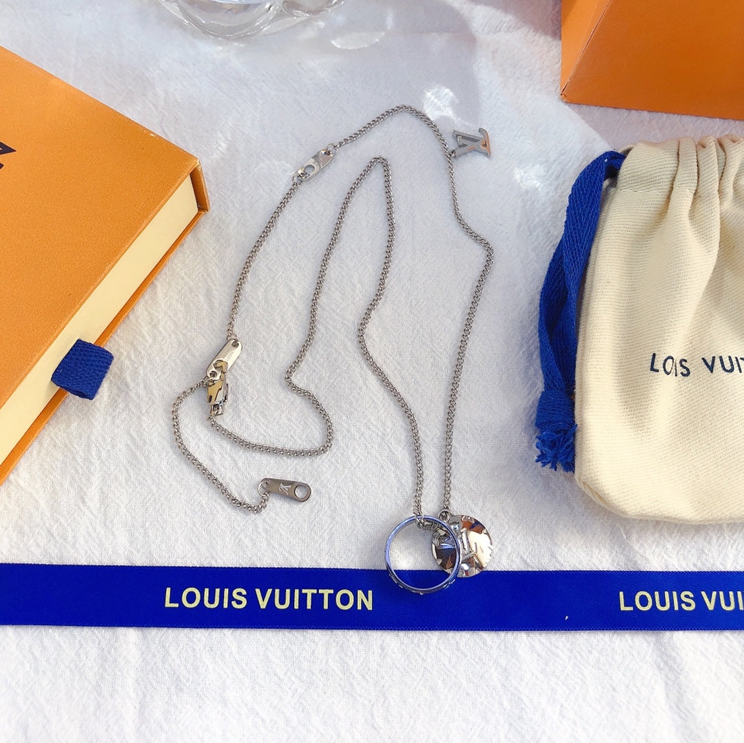 Logo round necklace