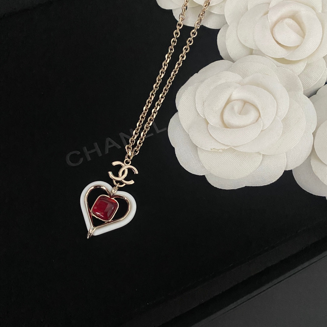 Red Gemstone Heart Hollow Necklace