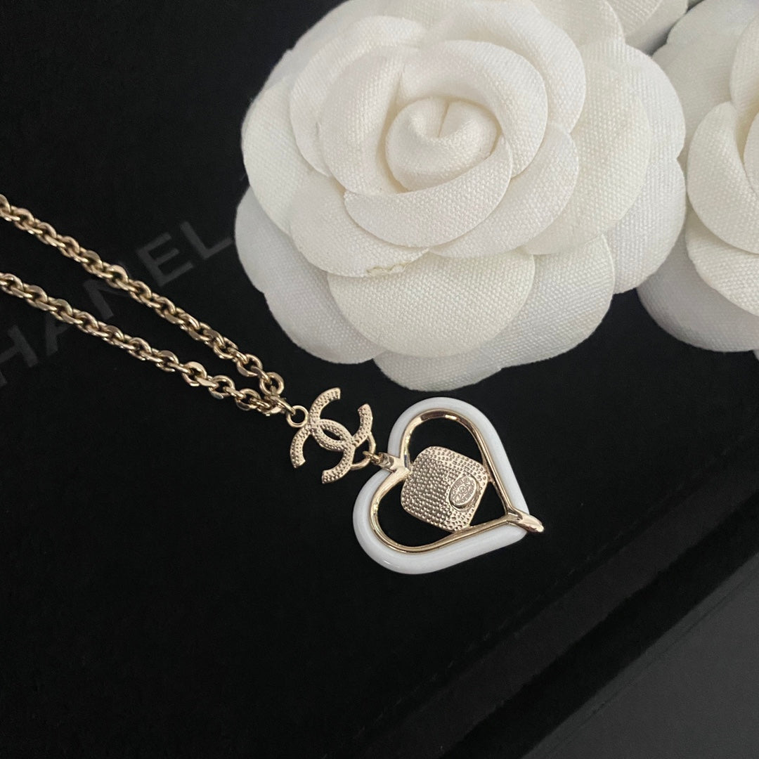 Red Gemstone Heart Hollow Necklace