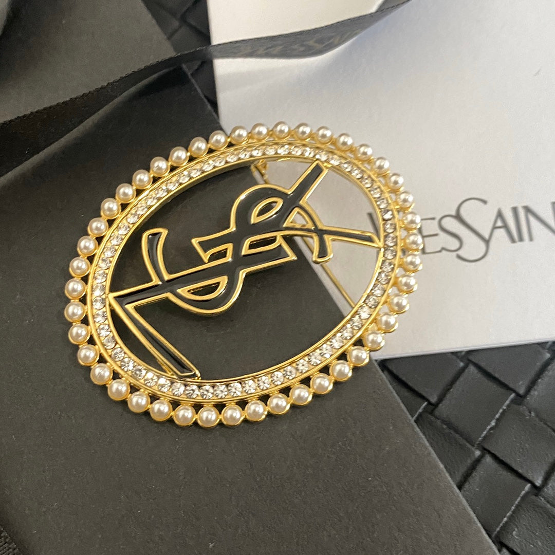 Oval Pearl Letter Brooch