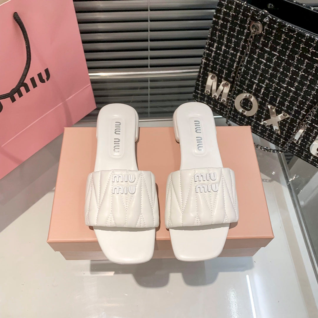 Stylish Classic Flat Slippers