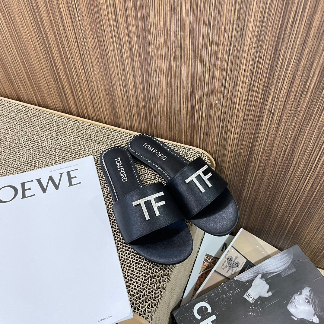 Silk diamond flat slippers
