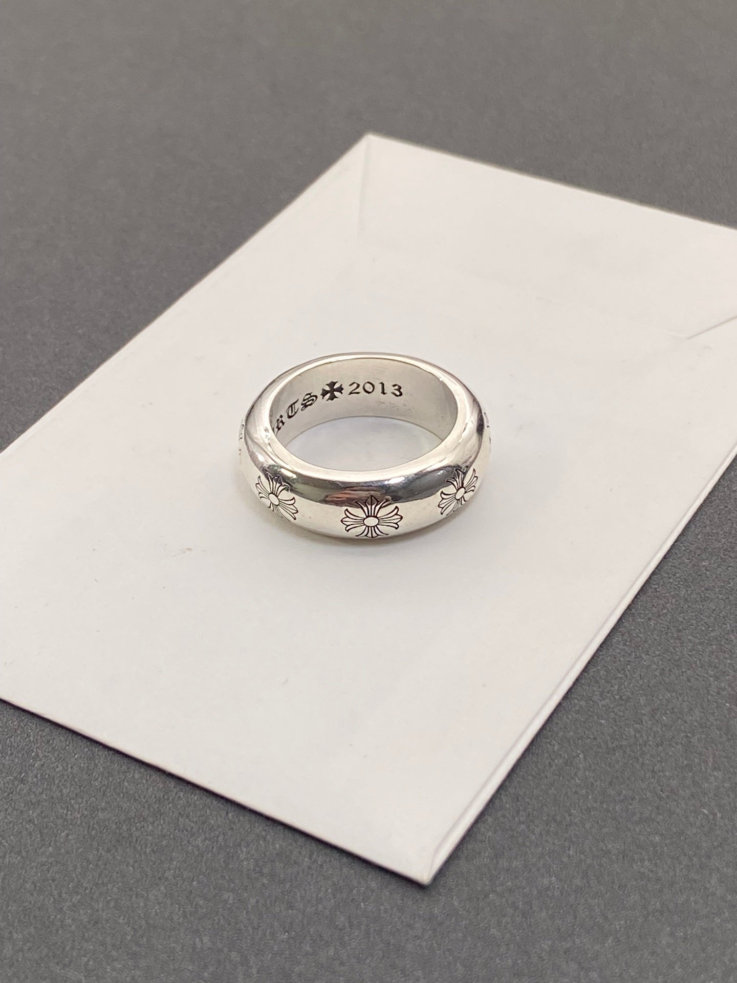 Classic Cross Round Ring