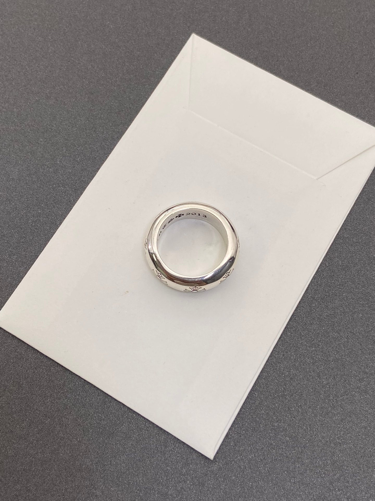 Classic Cross Round Ring