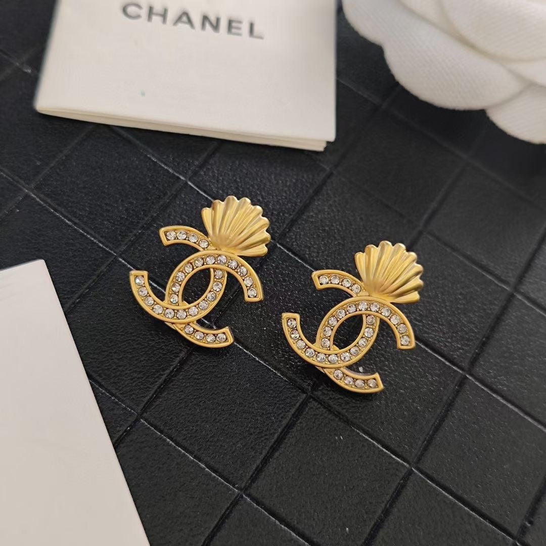 Shell Diamond Earrings