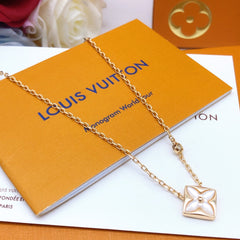 Mother-of-Pearl Four-Leaf Clover Necklace