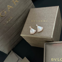 Classic fan-shaped small earrings