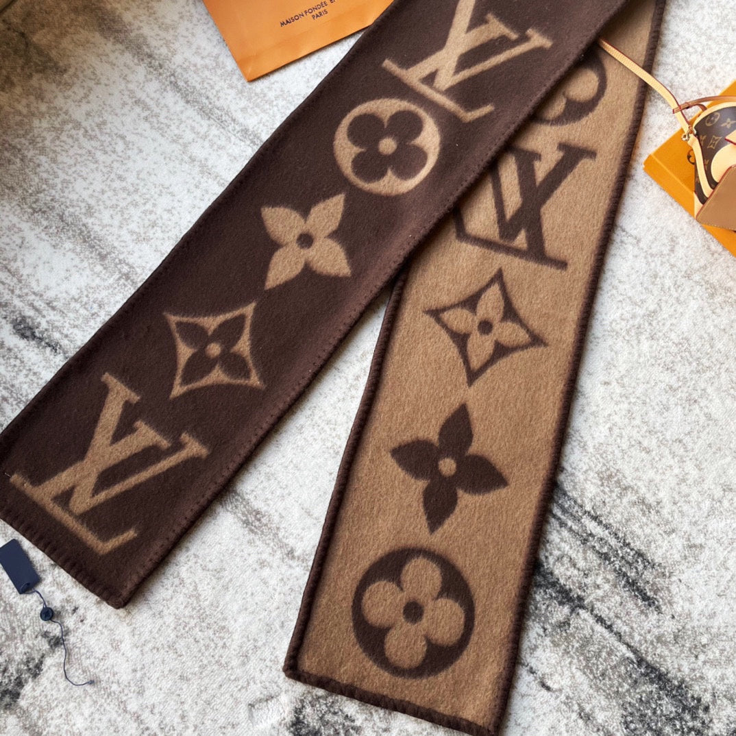 100% Cashmere Scarf