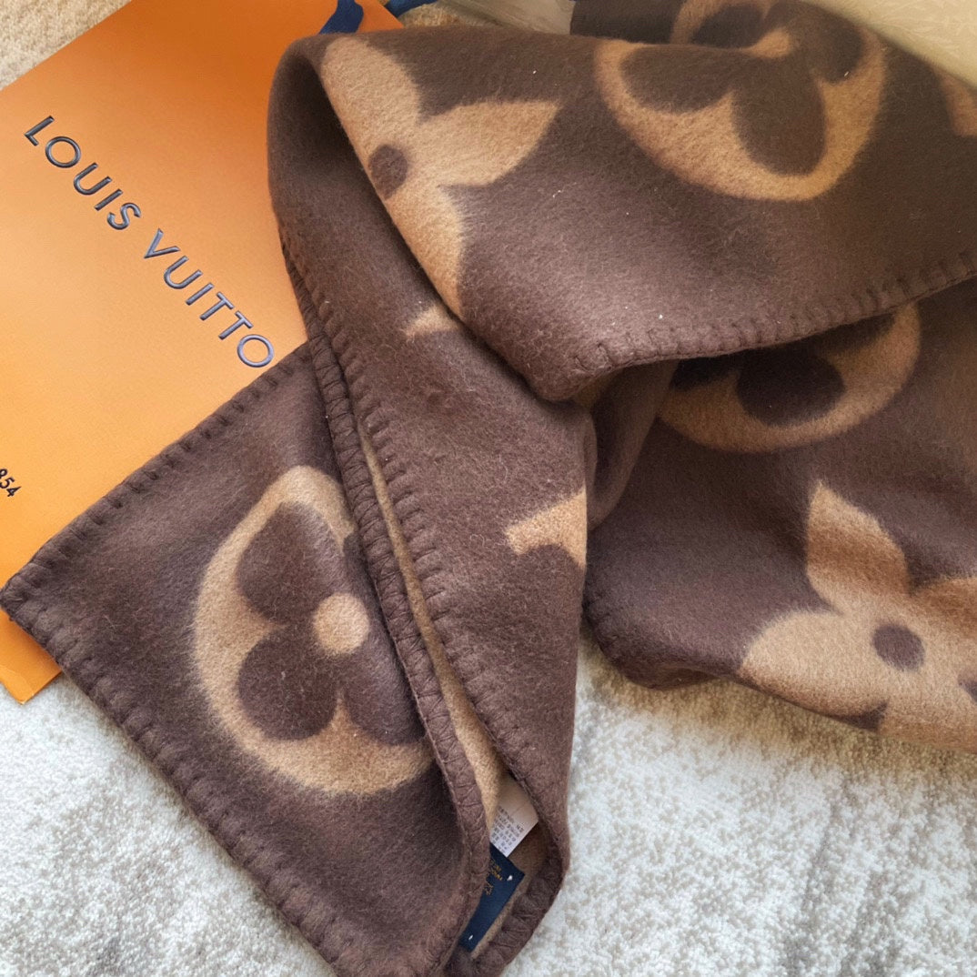 100% Cashmere Scarf