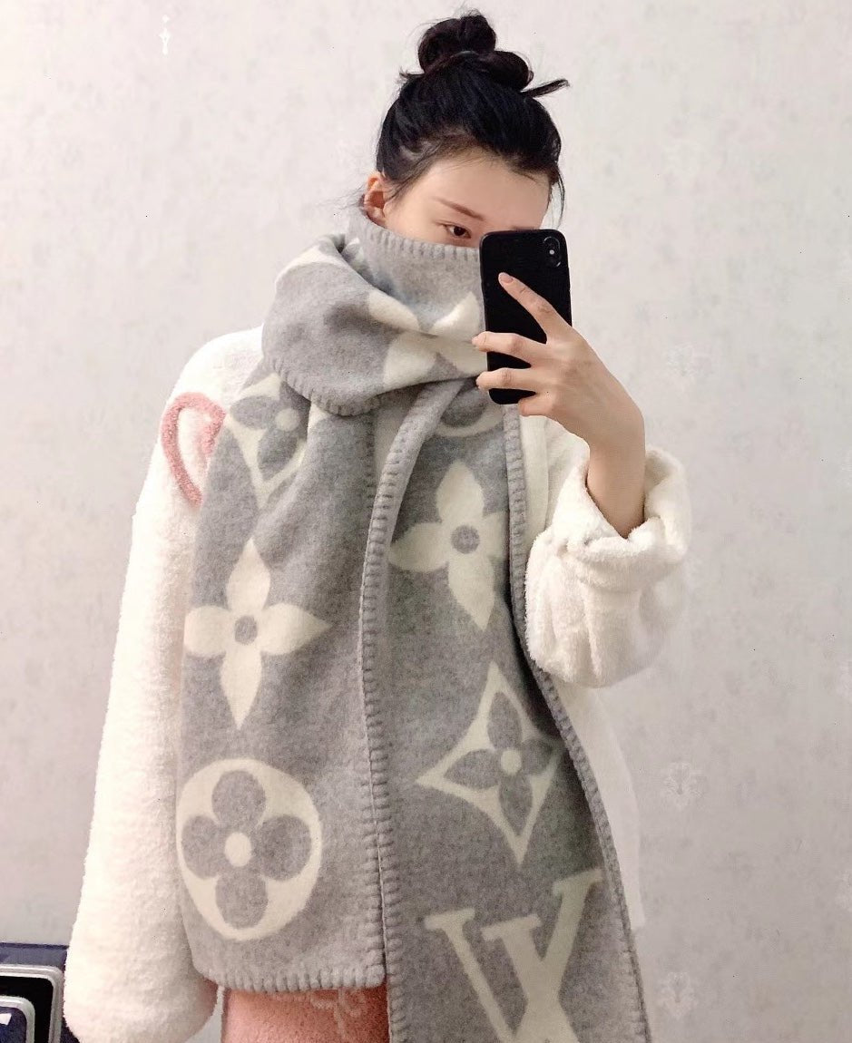 100% Cashmere Scarf