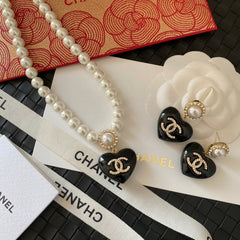 Heart pearl earrings & necklace
